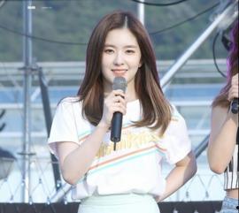 无刘海女明星照片,展现独特魅力与时尚态度