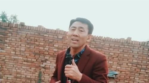 乌鲁木齐大叔唱歌网红,演绎民族风情