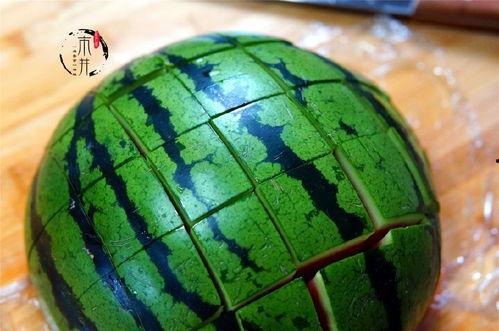 吃瓜必备复杂的联想,揭秘吃瓜必备的复杂联想与趣味故事