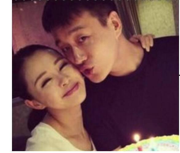 抠门男明星宠妻,抠门背后的甜蜜生活