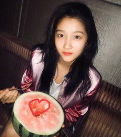 吃瓜网友小秋,揭秘娱乐圈那些不为人知的幕后故事